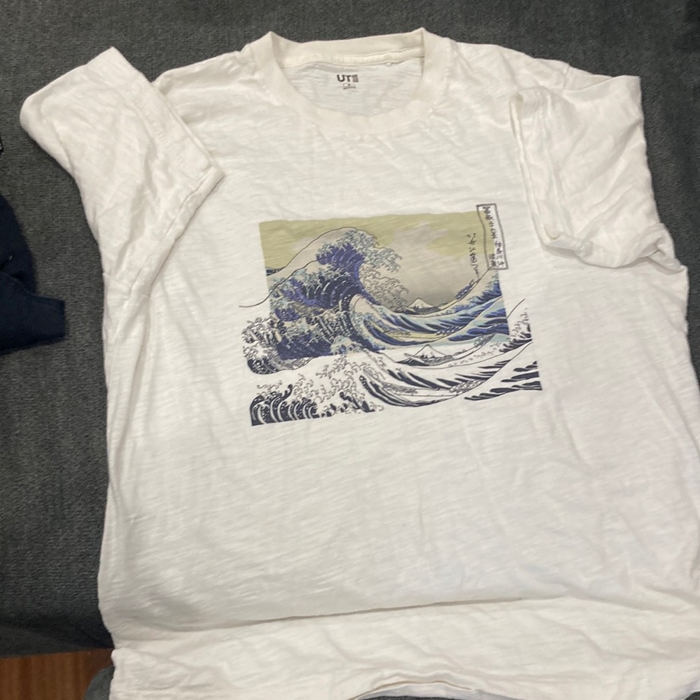 Uniqlo men’s t-shirt